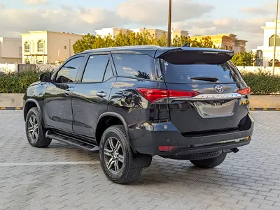 2022 Toyota FORTUNER 缩略图 13