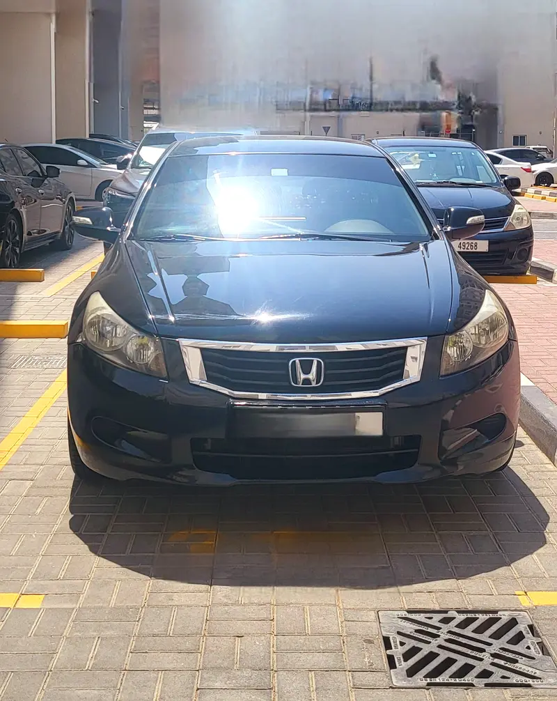 Honda Accord 2009 — photo 1 of 7