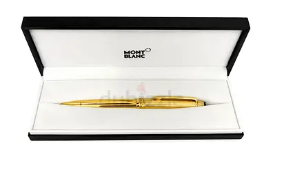 Mont Blanc 146 Gold Plated Pinstripe Fountain pen.