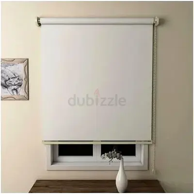 Elegant White Roller Blind for a Modern Look