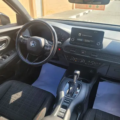 صورة 10 لـ 2023 Honda HR-V