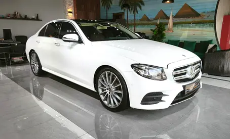 Exclusive E-350 . Original Paint . Fully Loaded . GCC Specs
