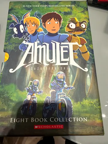 Amulet book set
