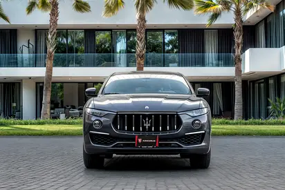 2022 Maserati LEVANTE photo 4