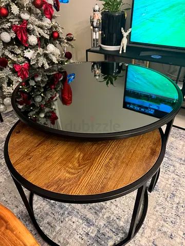 Modern Nesting Coffee Tables – Excellent Condition