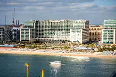 Luxurious I Brand New I Private Beach Access