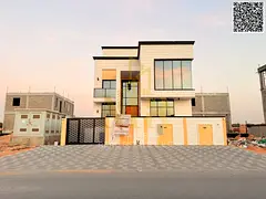 Villa directly from the owner, personal finishing, on a main street, close to all services, freehold