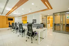 FULLY FITTED | PRIME LOCATION | READY TO MOVE