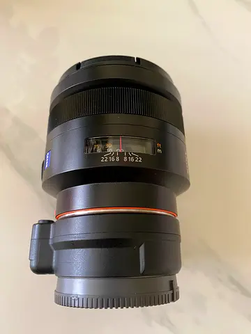 sony carl zeiss 85mm 1.4 + sony A mount to E mount adapter portrait lens