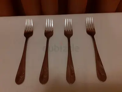 URGENT SALE: 4PC Forks