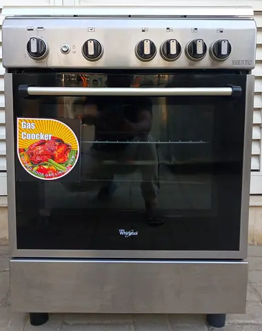 Whirlpool  Gas cooker for sale 60×60 neat and clean