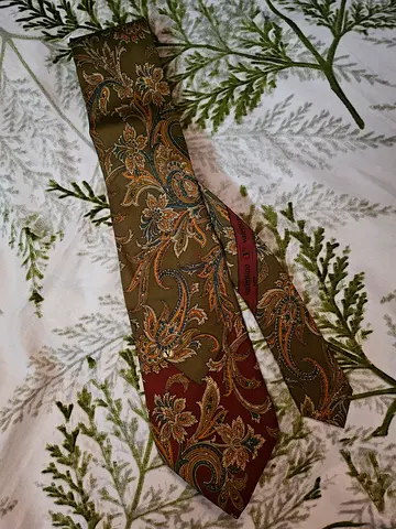 Valentino Elegant Vintage Tie for Formal Occasions