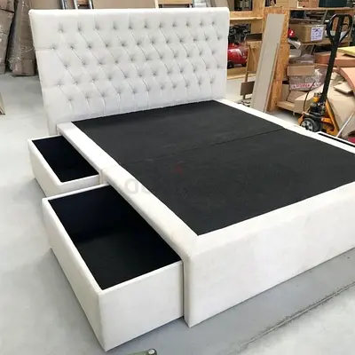 Stylish Bed with Storage Drawers for Sale