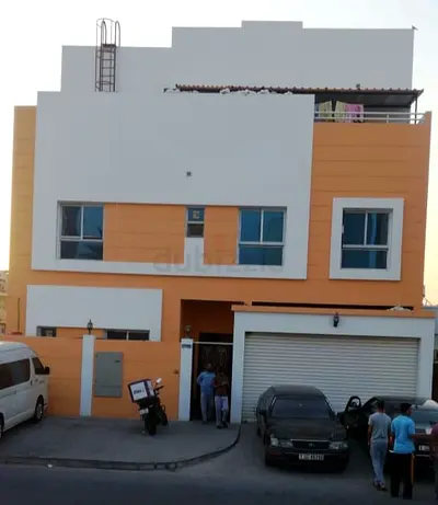 Bed space for bachelors Al Satwa dubai UAE