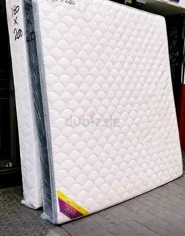 Comfortable ki Size Mattress pillows top springs for Sale