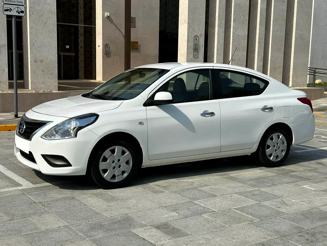 Nissan Sunny 2023 — photo 1 of 16