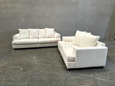Almost brand new condition the one brand Kingston 3+2 seater sofa