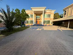 HUGE PLOT 8BR MAIDS DRIVER PRIVATE GARDEN POOL INDEPENDENT VILLA BARSHA 2