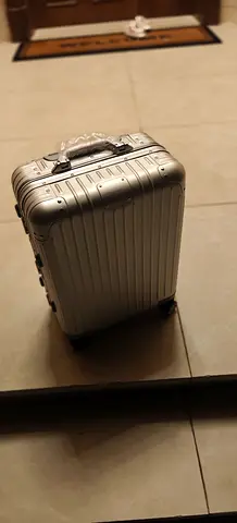 Suitcase aluminum master