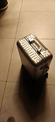 Suitcase aluminum