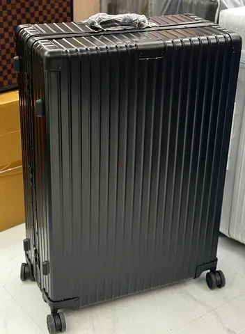 Rimowa classic L size luggage
