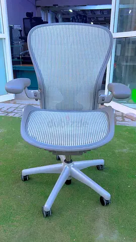 Herman miller Aeron size C Fully Loaded
