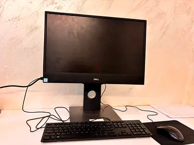 Dell Monitor with Stand, Perfect for Home Office Setup