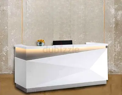 Modern reception table glossy white