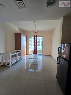 Vacant Studio/ Pool View /Lakeside Tower A