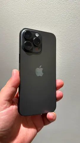 15 pro max 1 T iPhone with Stunning Display for Sale!