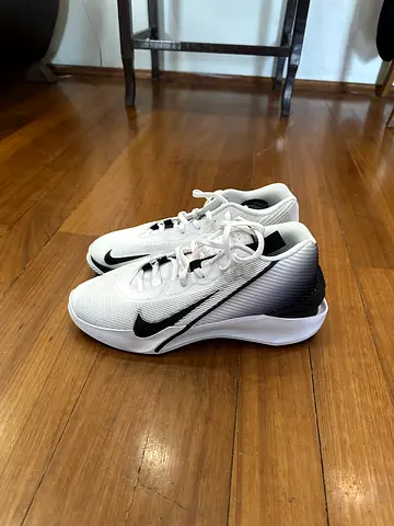 Nike GT JUMP basketball shoes size 44