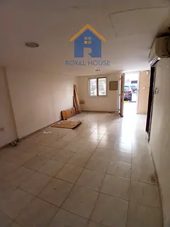 Family building | Prime location | Close to all services