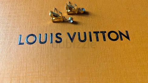 Elegant Louis Vuitton Earrings