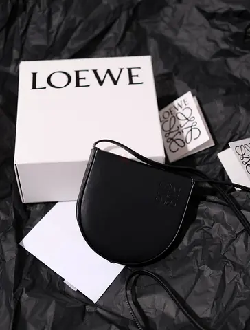 price huge reduced！！！Loewe Heel Mini Leather Crossbody Pouch Bag card holder