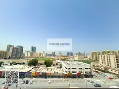 Empty 2 BHK available for sale in Horizon Tower with Parking