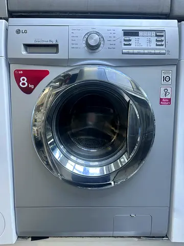 LG washing machine 8kg same like new condition