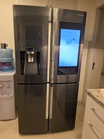 Samsung family hub double doo refrigerator