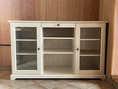 Elegant White Display Cabinet for Stylish Storage