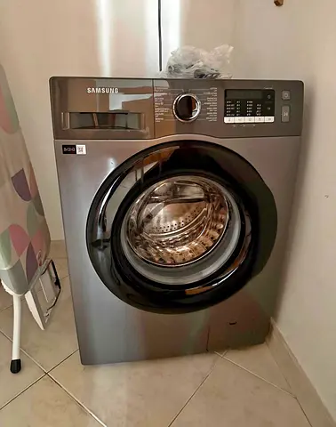 Samsung like new washing machine 8 kg new model good working free delivery install