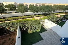 Single Row | Vacant | 3 bedrooms + maids