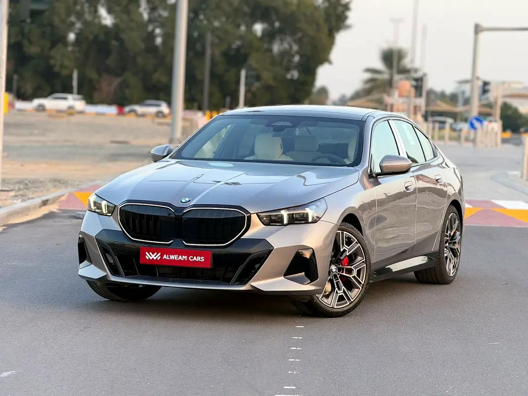 BMW 5-Series 2026 — photo 1 of 20