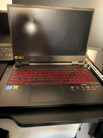 Nitro 5 - i7 - 12 Gen - 16 gb Ram - RTX 3050 - 4GB