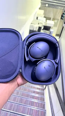 Bose quietcomfort headphone