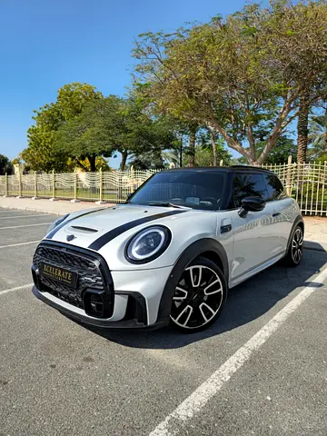 2022 Mini Cooper S ( JCW Kit ) , Warranty + Service Contract | GCC