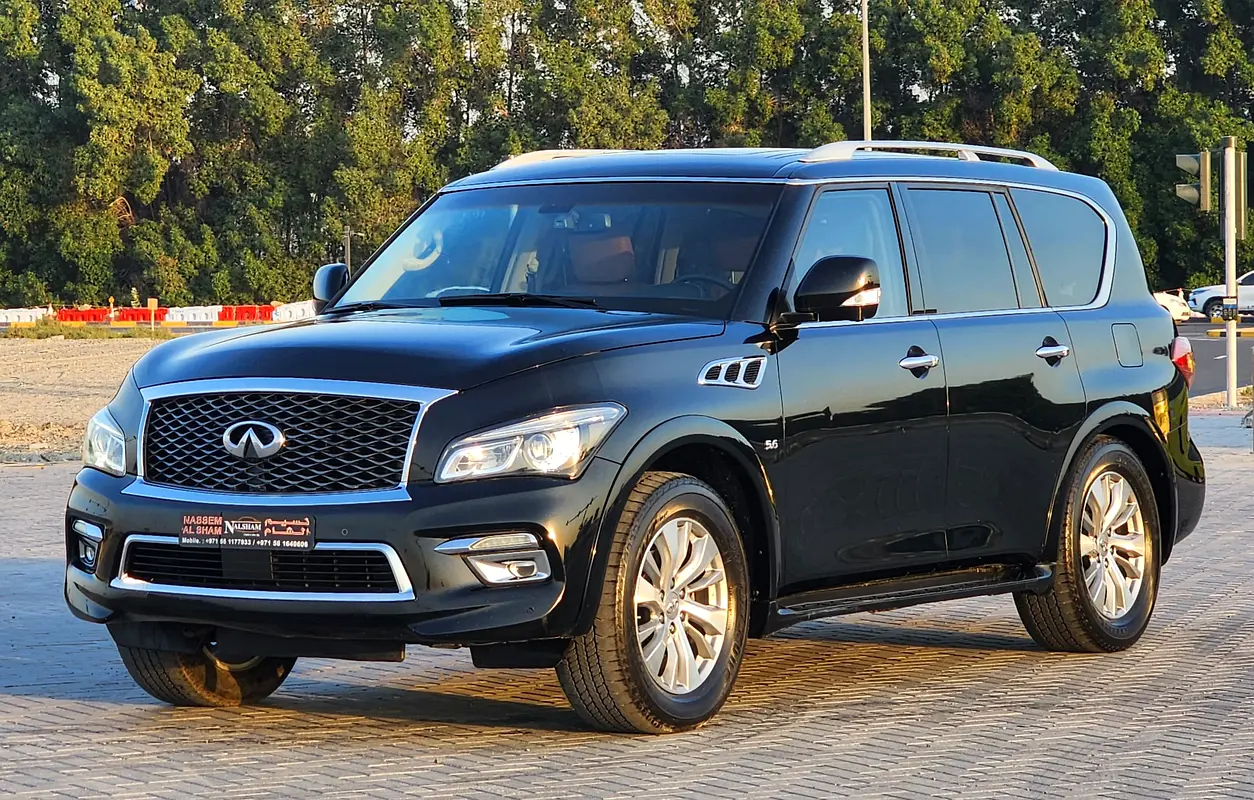 Infiniti QX80 2016 — photo 1 of 17