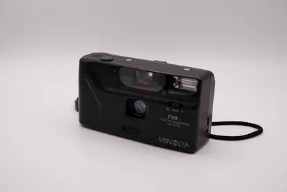 Minolta F20R 35mm film camera