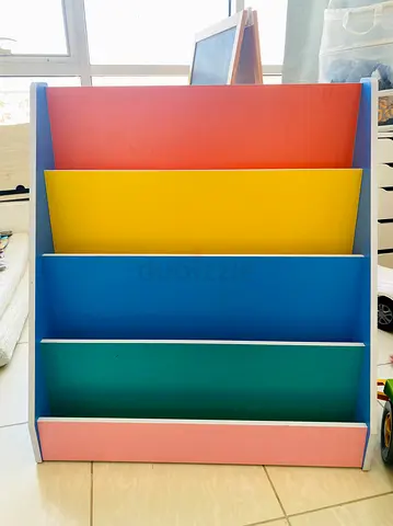 Book shelf kids