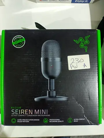 Razer Seiren Mini Ultra-Compact Condenser Microphone for Quality Recordings