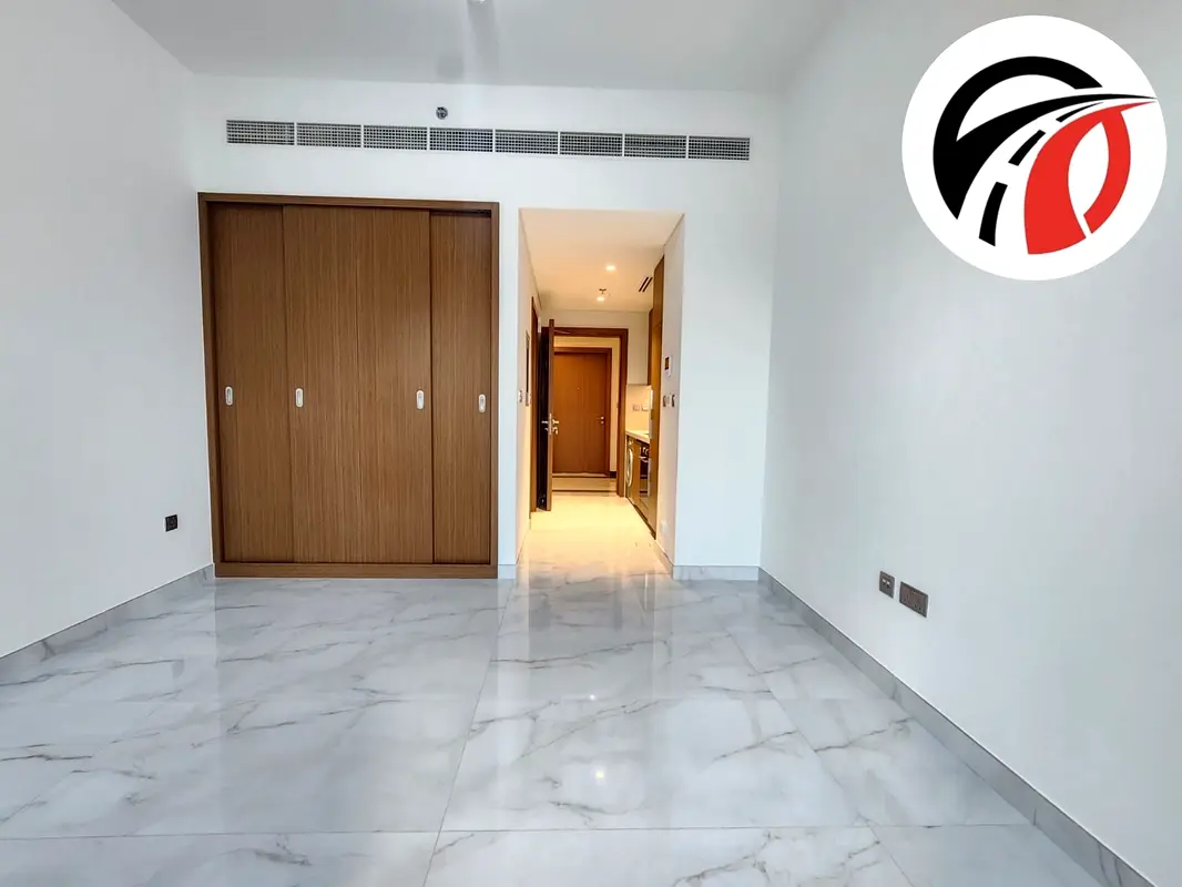 استوديو متاح للإيجار