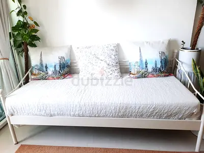 Metal diwan bed homebox